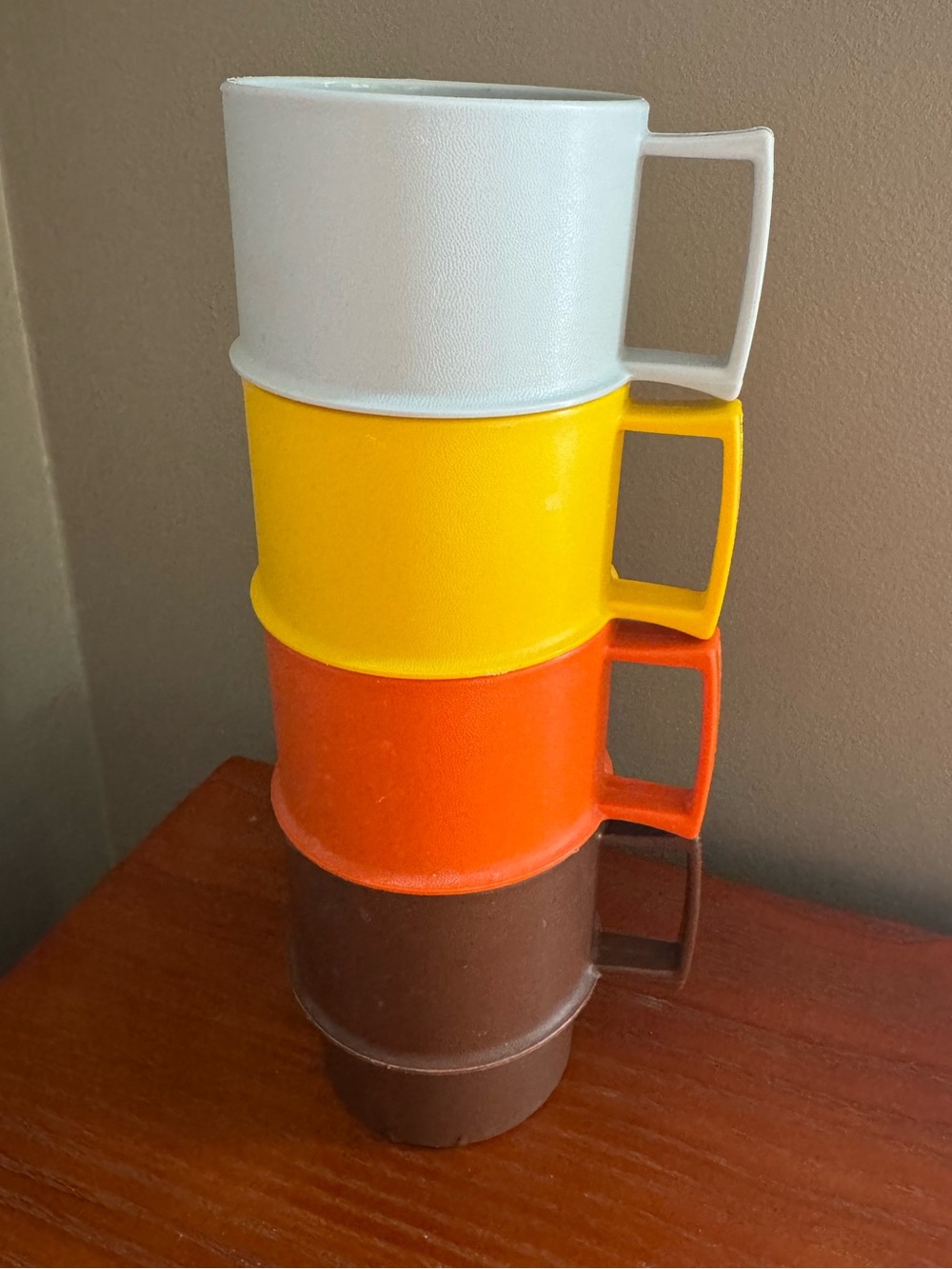 Vintage Tupperware Stacking Mug Set - ‘80s Tupperware Cups